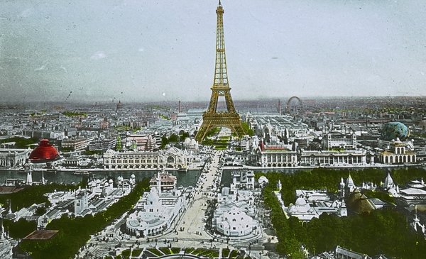Proposed plans for the 2024 Olympics in Paris will make use of existing buildings, and will set up temporary structures around the capital's landmark attractions. It promises to be the most sustainable yet.