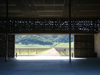 Upon entering the winery, visitors are met with a minimalist hall and an unobstructed route through the structure.