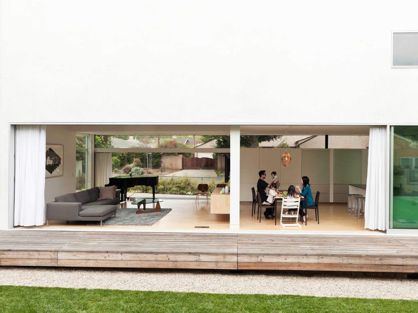 Photo 3 of 13 in A Dream House for the Ages - Dwell