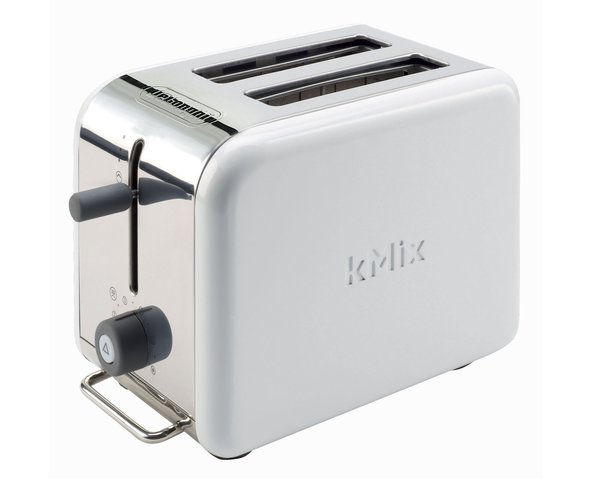 The dial control lets the user adjust the darkness of the toast as well as set it to a defrost mode.