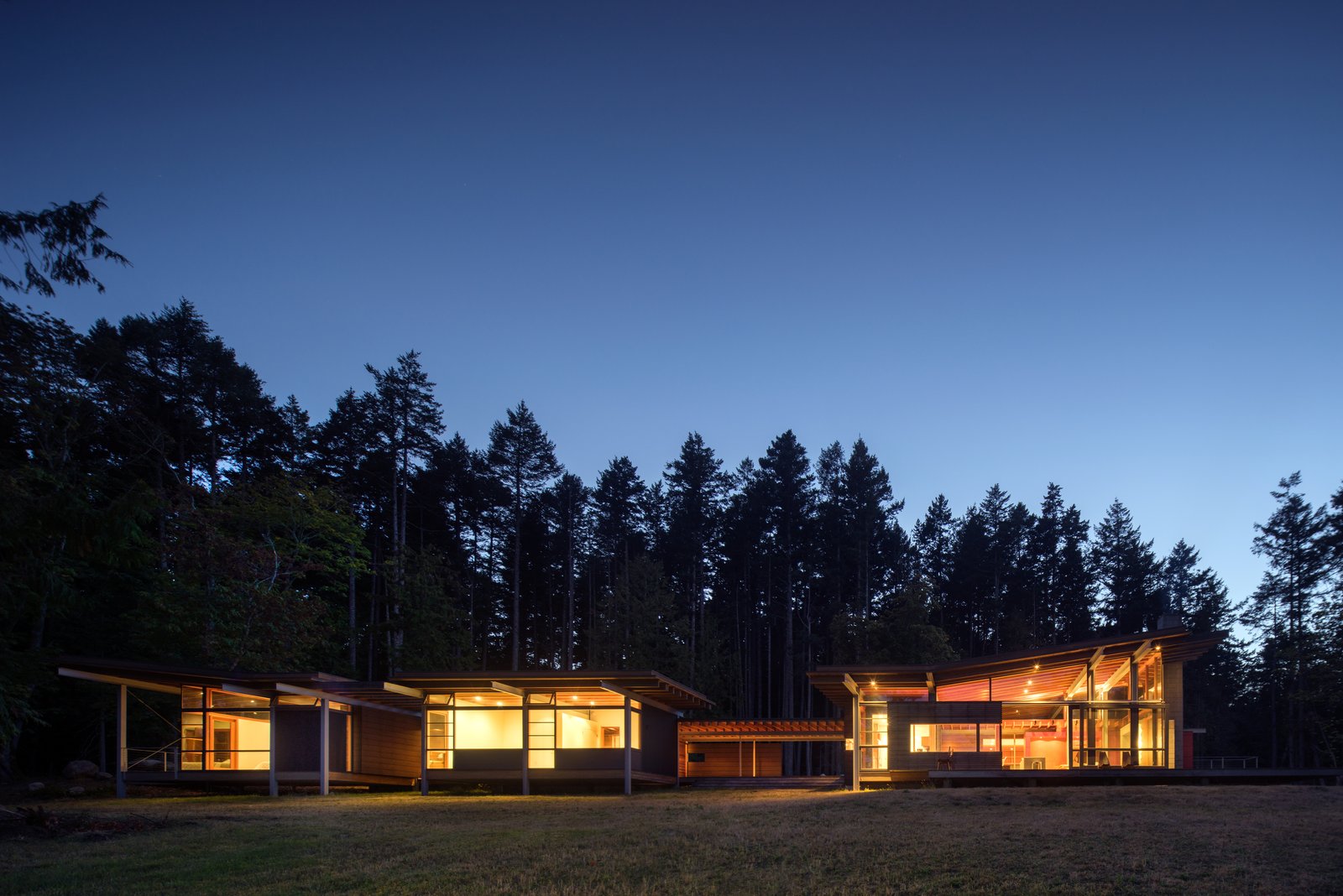 Image showcasing Photo 14 of 16 in An Off-the-Grid Island Home for a Seattle Music ...