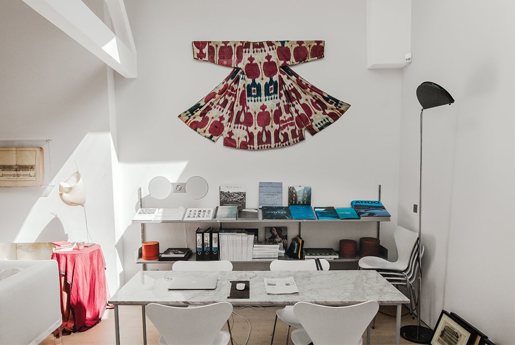 Photo 11 of 14 in An American ExPat Renovates a Tiny London Apartment