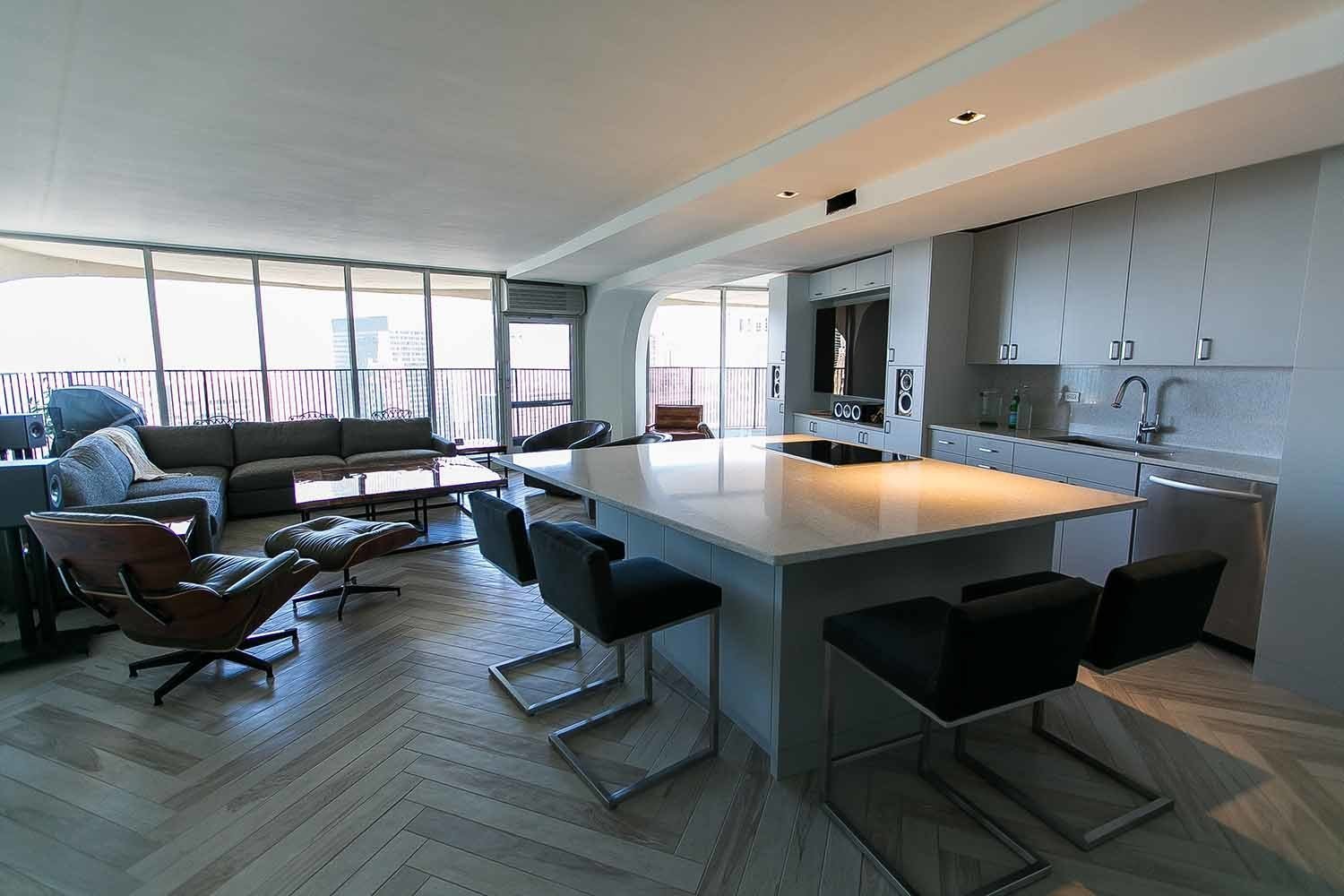 Picture of 29 Vintage Apartment Decor Ideas That Combine Classic Elegance with ...