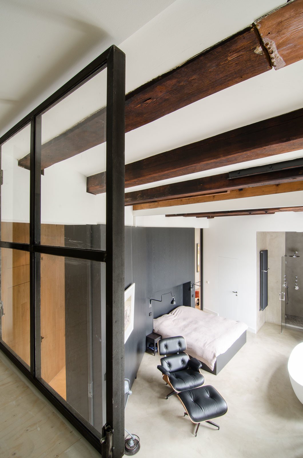 Image showcasing Photo 1 of 40 in 40+ Homes With Exposed Beams: Rustic to Modern by Luke ...