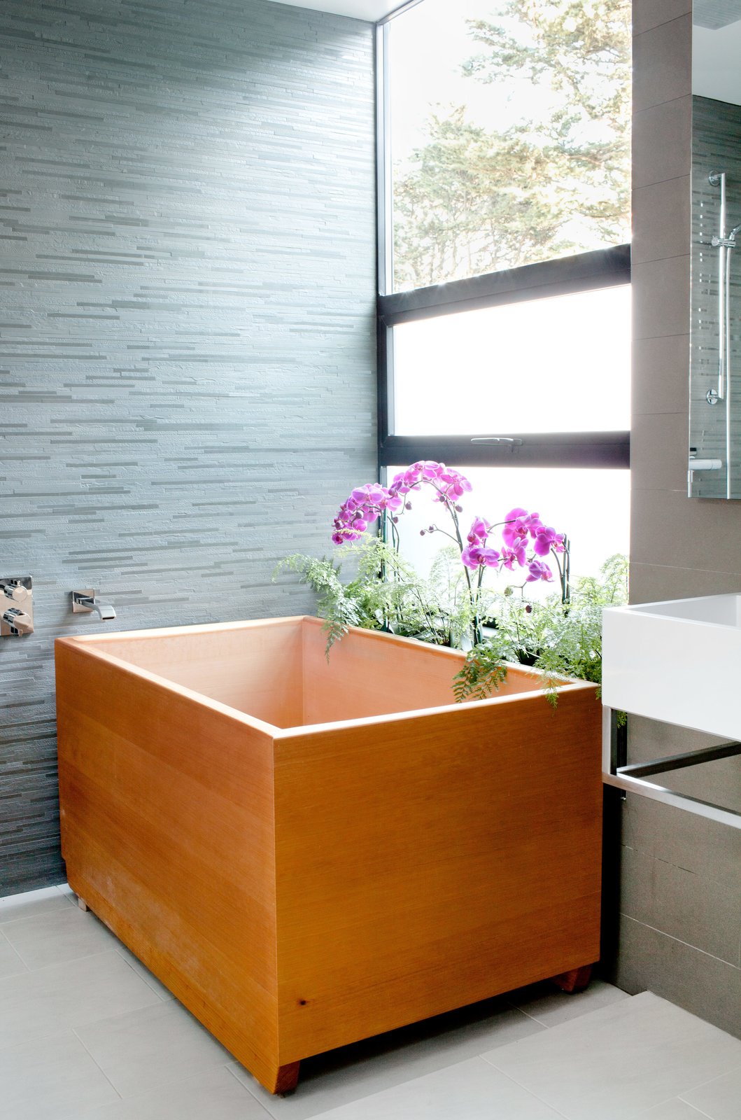 Photo 21 of 40 in 40 Modern Bathtubs That Soak In the View from Two