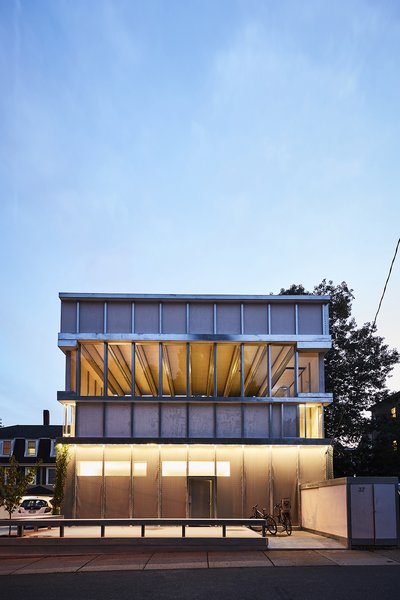 Opting for a lightweight, super stable design that eschews traditional weighty materials, the architects created steel-reinforced panels of expanded polystyrene foam (EPS)to form each of the addition’s seven modular parts. They now top a preexisting concrete garage that the architects had previously converted into a three-bedroom home.