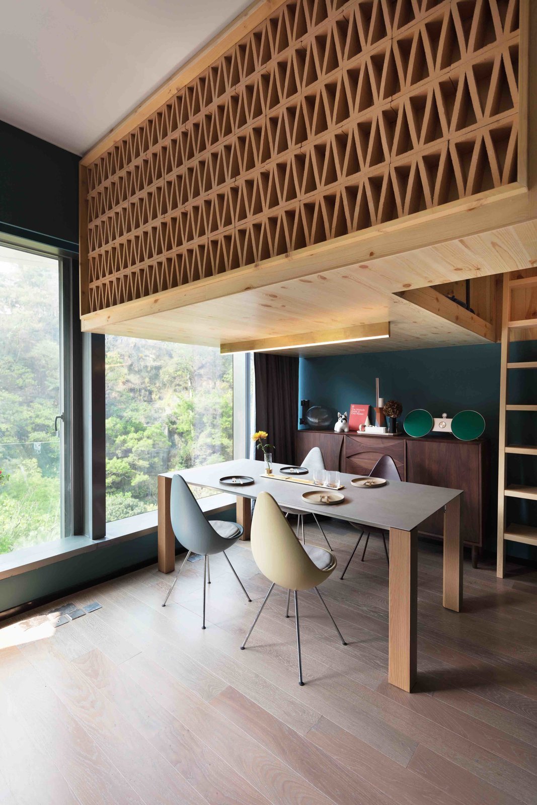 Photo 6 of 9 in A Tiny Hong Kong Apartment With a Tree HouseInspired