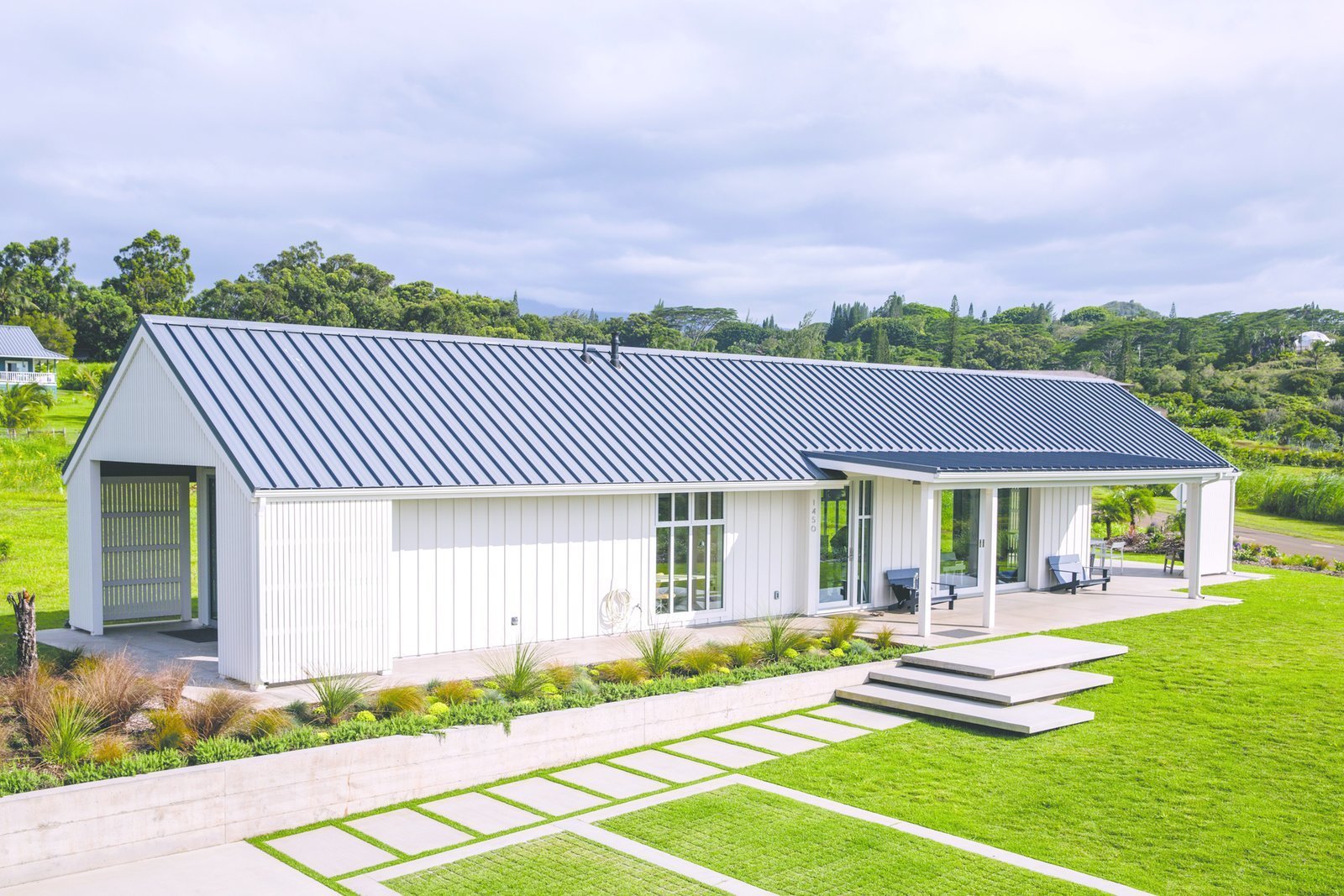 Most Popular Types of Roofs for Maui Geust Post