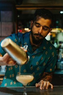 Knock a few back with Leslie Cofresí, the man responsible for elevating Puerto Rico’s craft cocktail scene to international acclaim. 