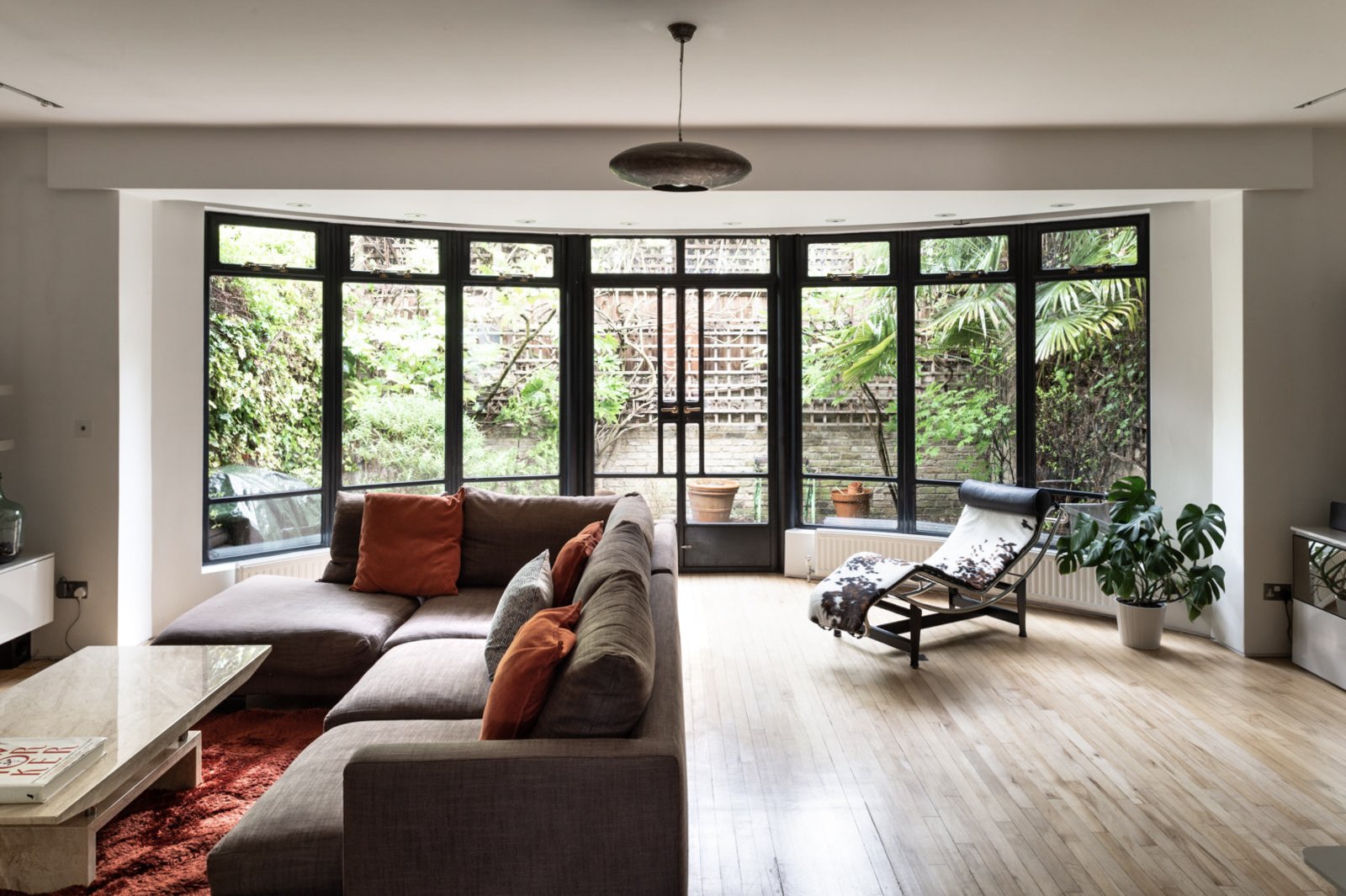 Photo 4 Of 11 In A Surprising London Townhouse Filled With Intriguing Geometry Asks 2 4m Dwell