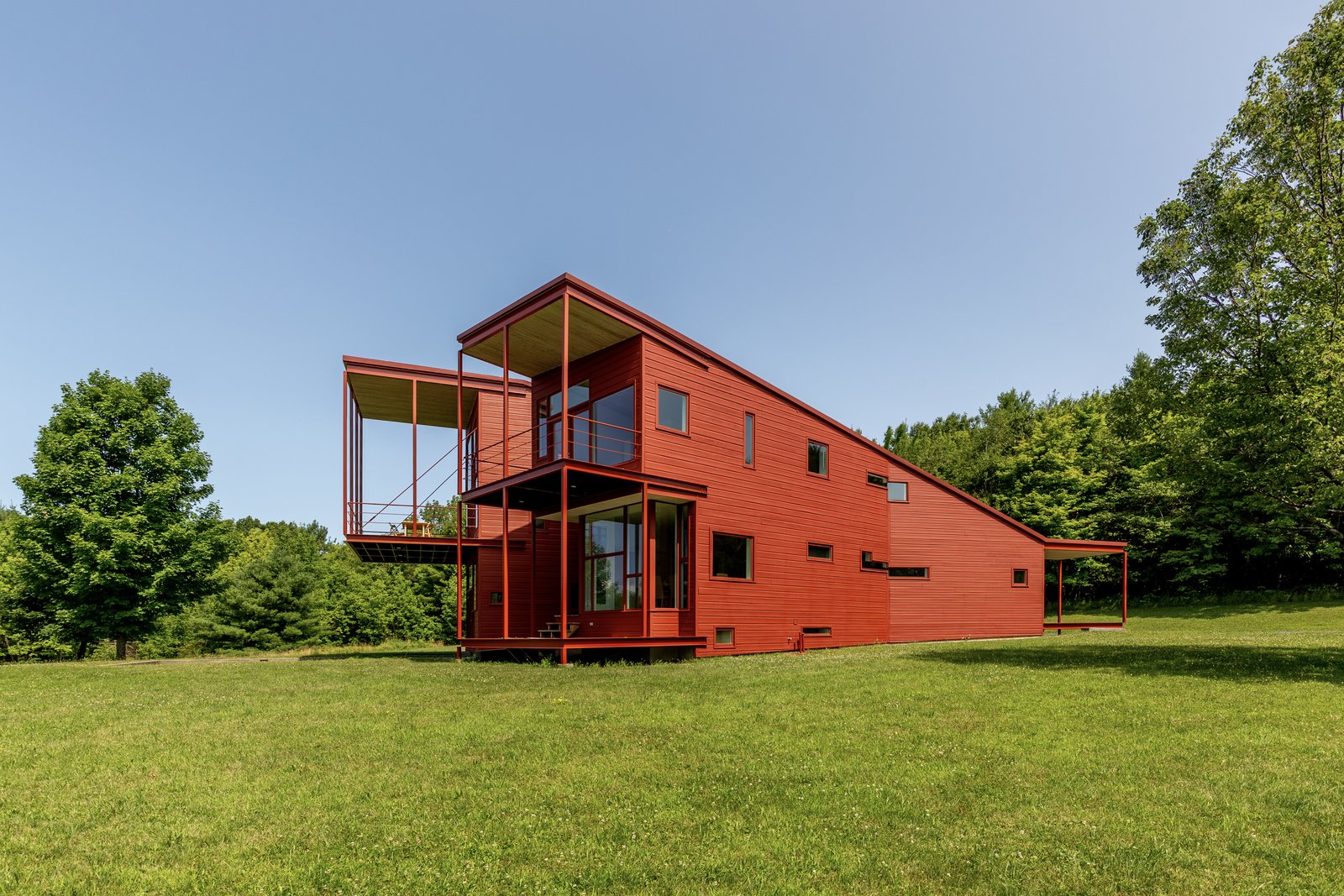 Photo 3 of 14 in Legendary Architect Steven Holl’s Y House in the