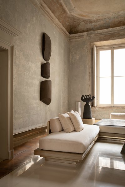 Architecture doesn’t have to mean building anew. Sometimes, it can mean removing things in order to rediscover an authenticity that centuries of meddling has obscured. In Milan, the private residence of Vincenzo De Cotiis is one such project; an homage to the raw beauty of an 18th-century space, which reflects the architect’s overarching fascination with aging objects.