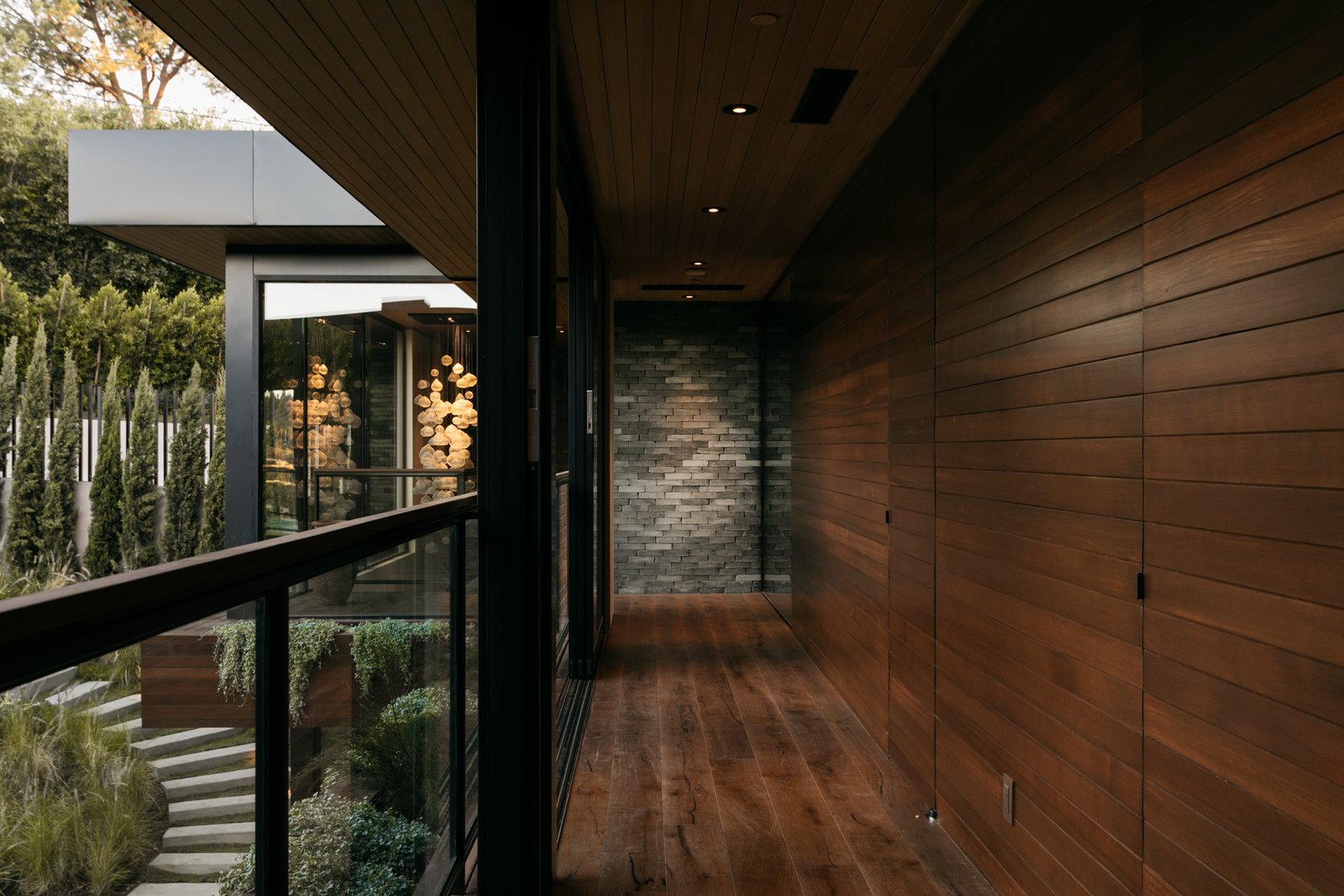 Photo 8 of 14 in You Can Live Like an A-Lister in This Secluded ...