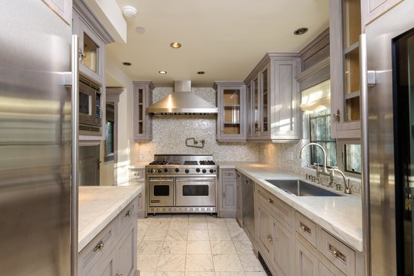 Photo 10 Of 13 In Eva Longoria S L A Mansion With A Swimming