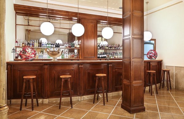 Hotel Astoria is a classic among the hotels in Barcelona. It is a three-star hotel located just a few meters from Avinguda Diagonal and Passeig de Gr&agrave;cia offering first-class service.