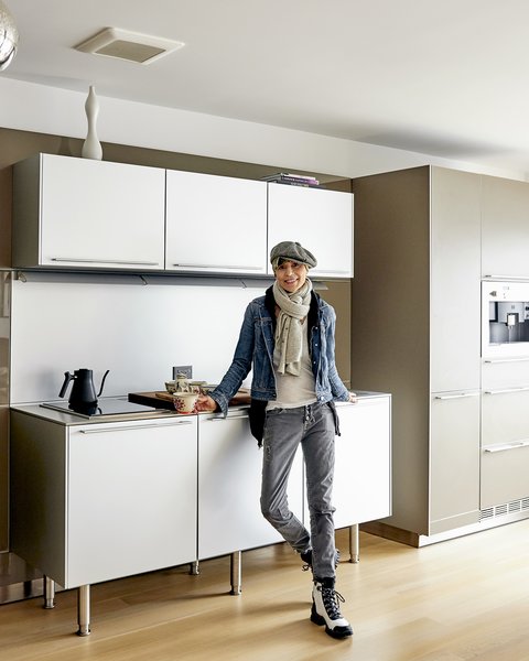 Micheline-star chef Dominique Crenn tells us her most important tips for hosting guests.