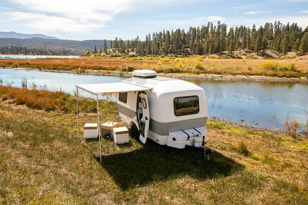 The 2020 Traveler comes packed with all the conveniences of a modern home, making it easy to camp at length.