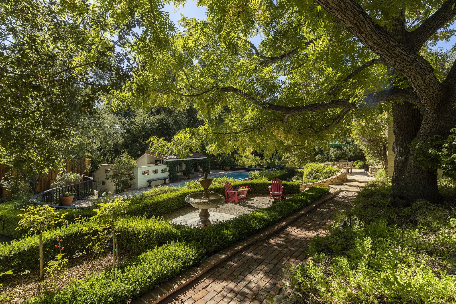 Photo 12 of 13 in Golden Age of Hollywood Actor Katharine Hepburn’s Former L.A. Hideaway Is Back