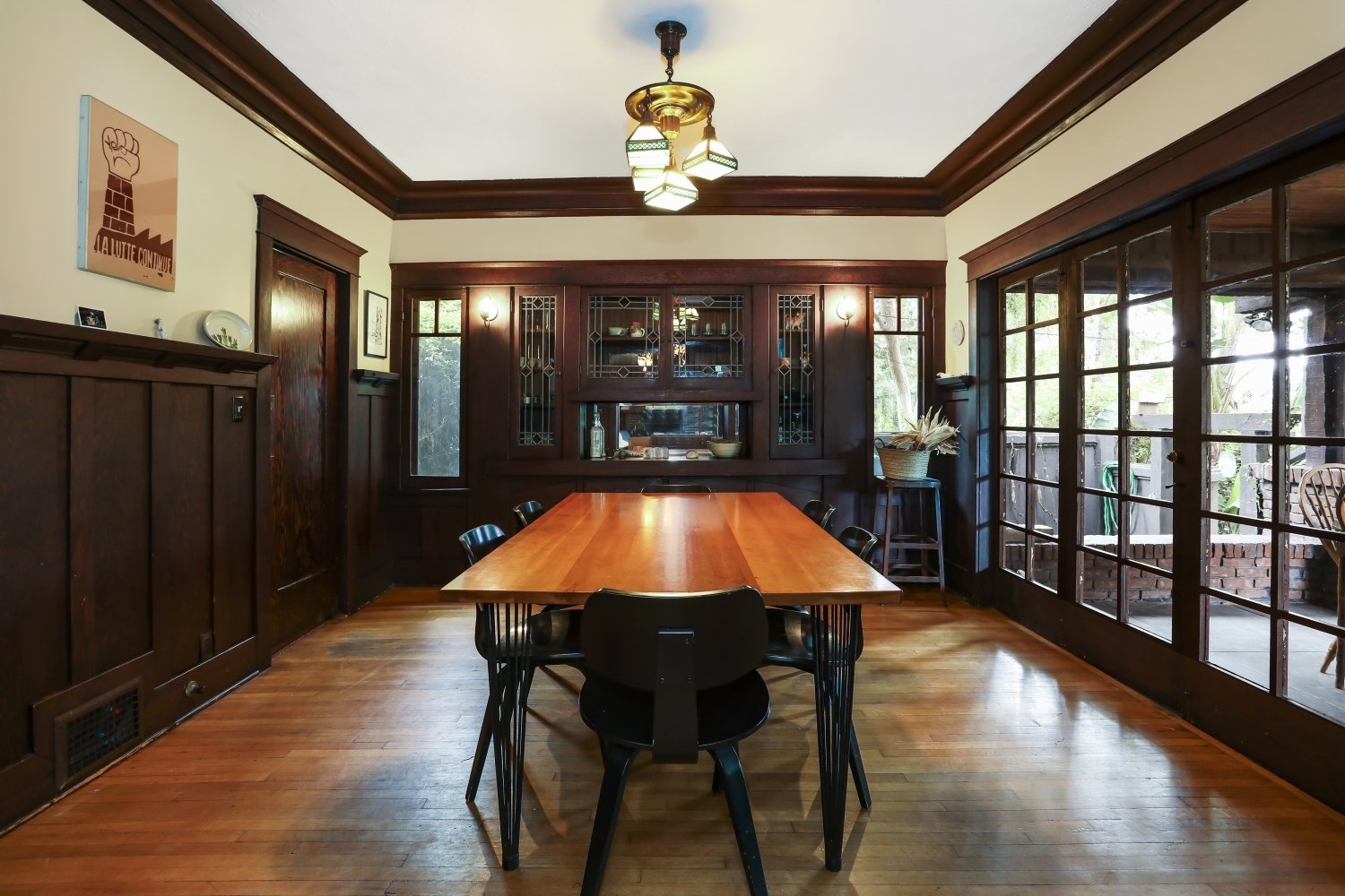 Photo 13 of 17 in A Historic Craftsman Compound in L.A. Lists for $2.5M ...