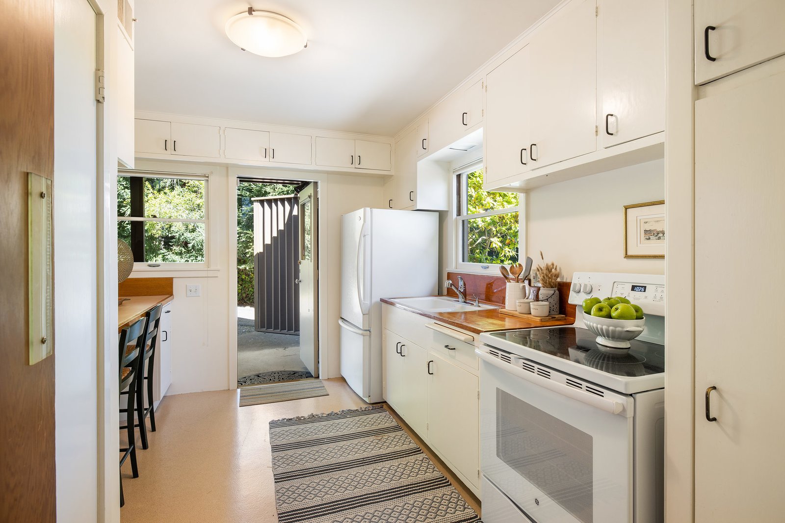 Photo 20 of 21 in An Impeccable Midcentury Compound in the Berkeley ...