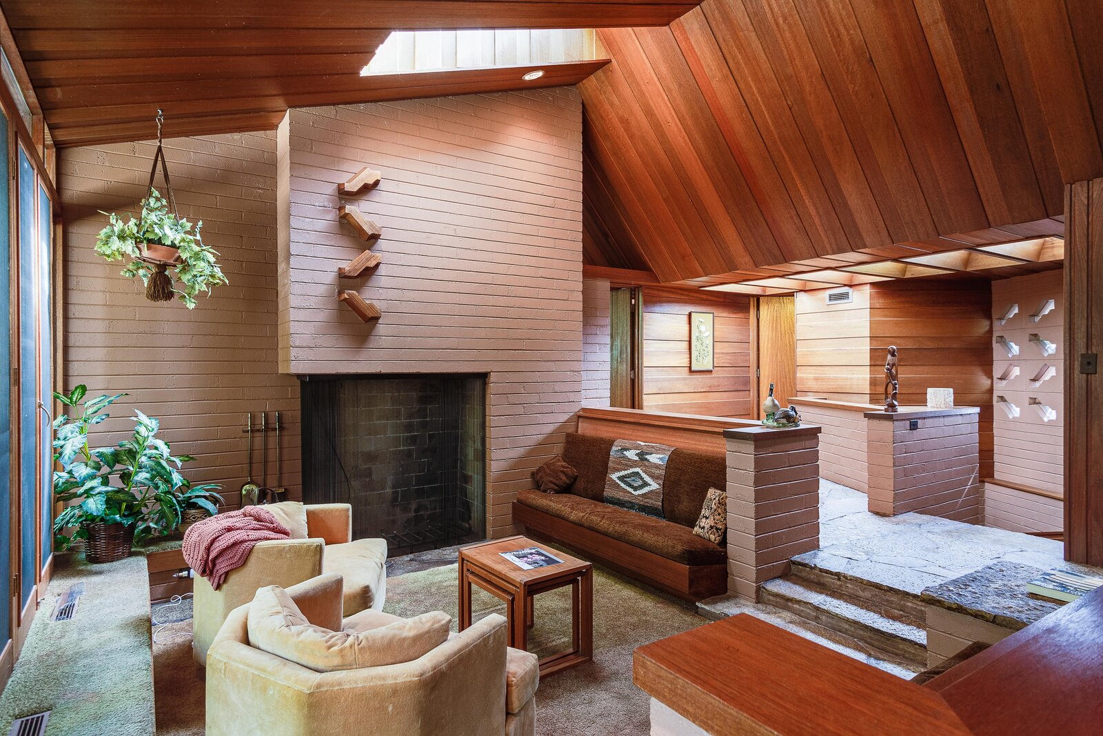 Photo 3 of 17 in For the First Time Ever, This Winsome Illinois Home by ...