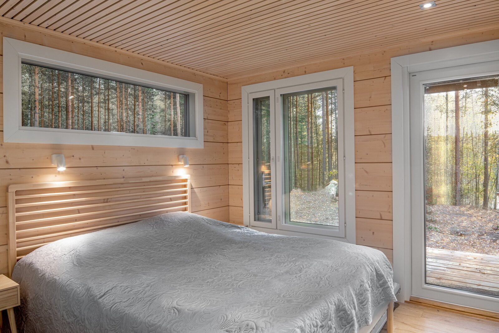 Photo 8 of 15 in A Log Cabin Kit Home Pops Up at the Edge of a Lake in