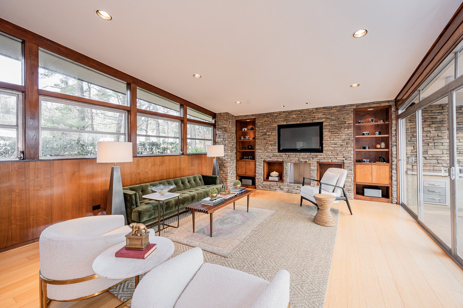 Photo 2 of 16 in Asking 600K, This Midcentury Home Is a Rare Find Near