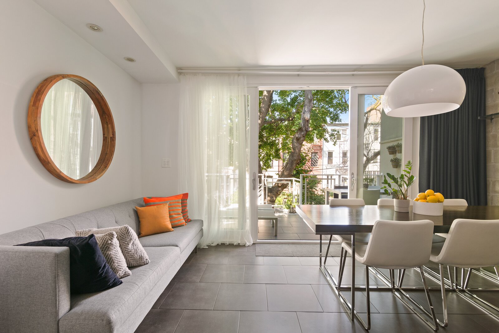 Picture of Photo 5 of 14 in A Luminous Brooklyn Townhouse With Double-Height ...