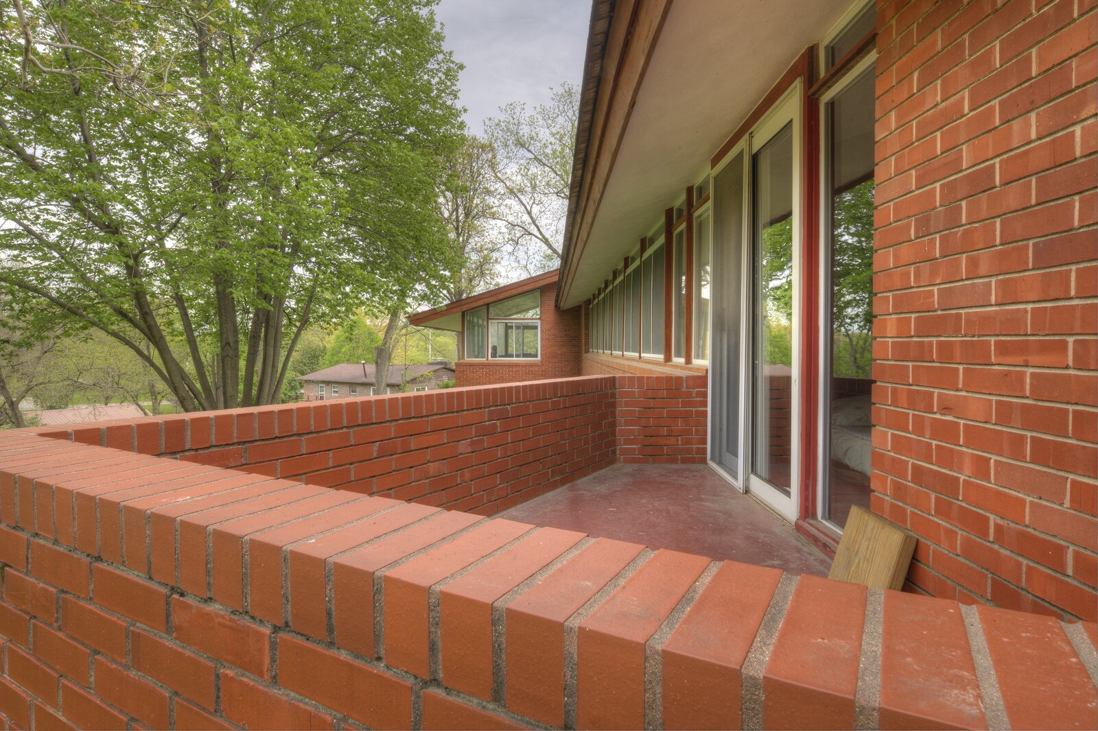 Photo 9 of 11 in A Frank Lloyd Wright Masterpiece in Iowa Is Now