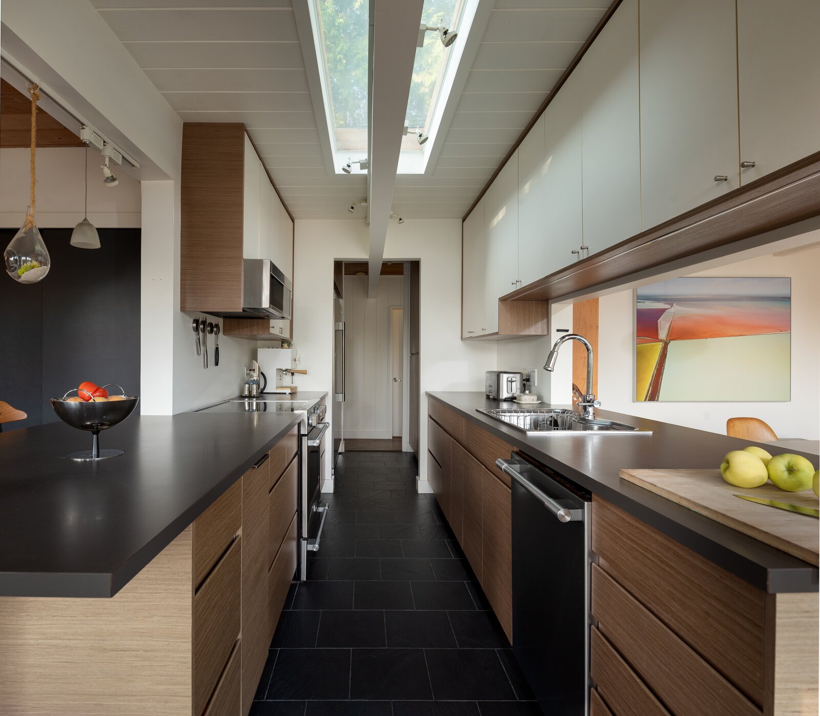 Photo 5 of 10 in This Newly Restored Vancouver Midcentury Is a Postand