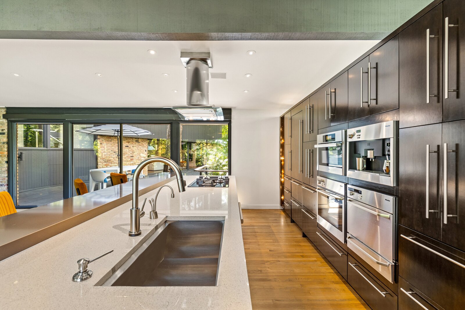 Photo 6 of 11 in A Midcentury Texas Home With Major Tree House Vibes