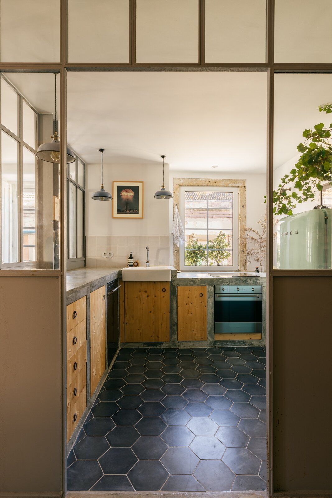 photo-5-of-9-in-hang-loose-in-this-little-surf-house-in-lisbon-for