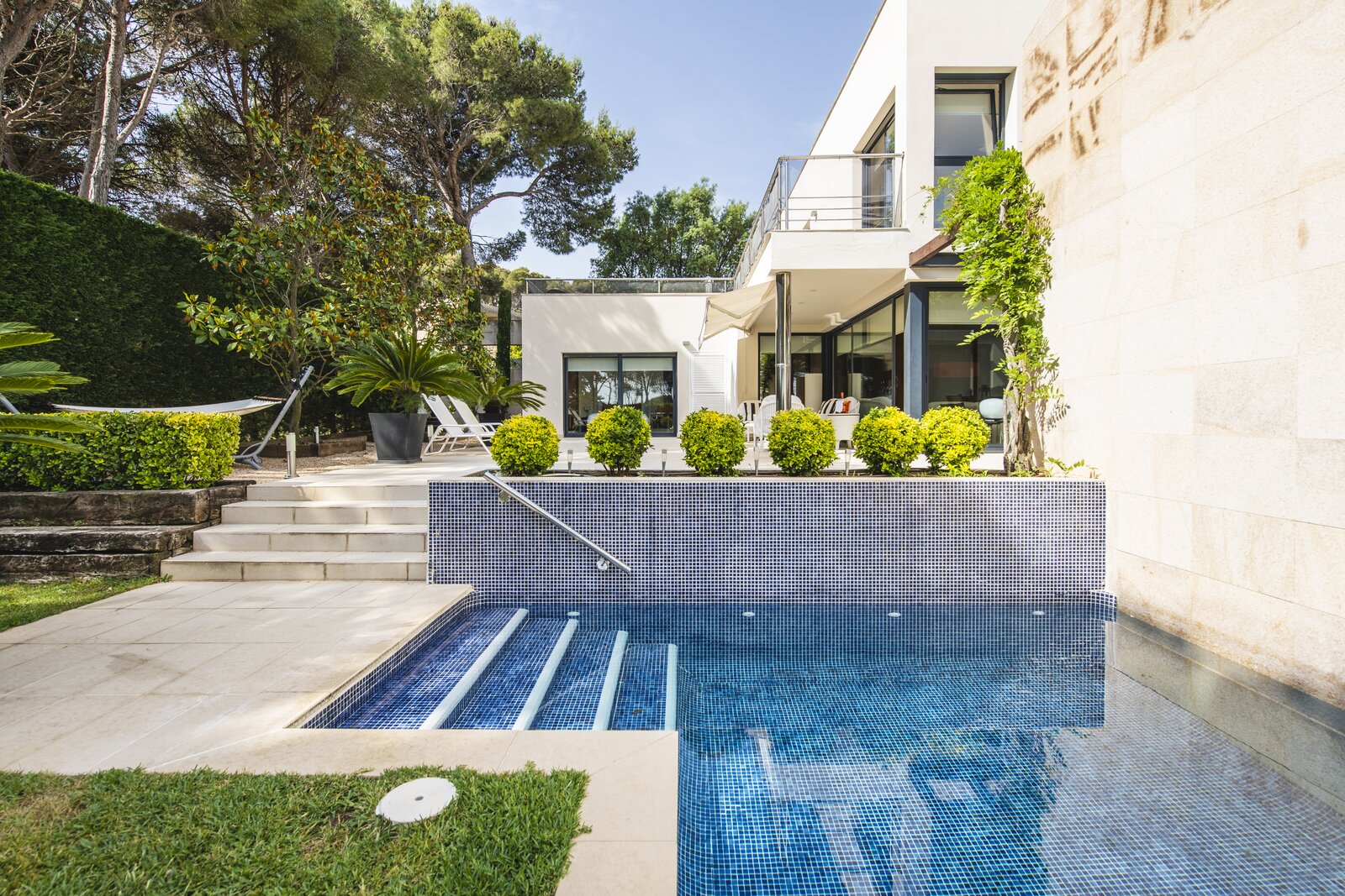 Photo 10 of 11 in This Summery Home in Spain Makes Us Want to Put Away ...