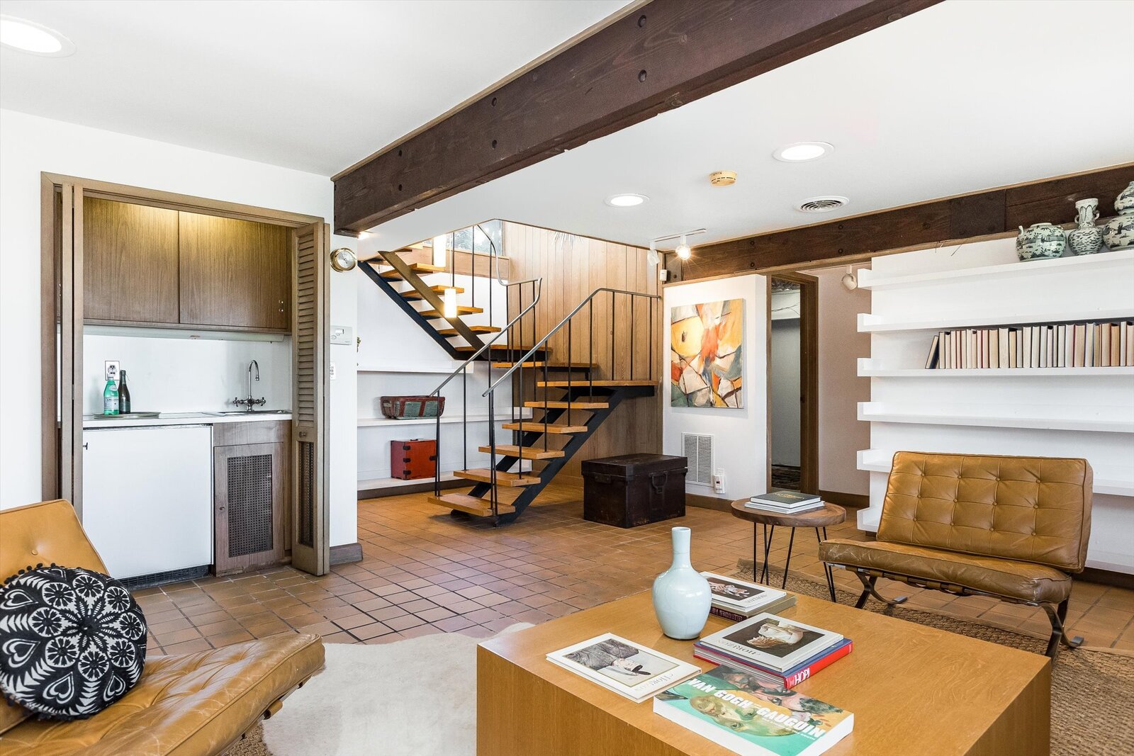 Image showcasing Photo 10 of 23 in For Less Than $1M, a Rare Home by Edward Durell Stone ...