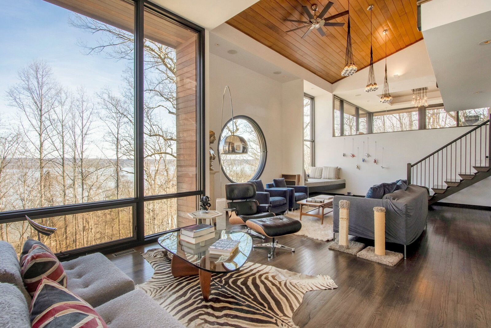 Photo 6 of 11 in Now Seeking $1.9M, This Woodsy Hudson Valley Home Sits ...