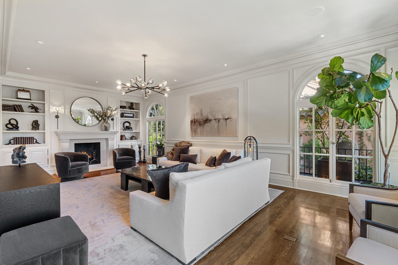 Photo 4 of 11 in Shut UP! The “Princess Diaries” Villa Is on Sale in