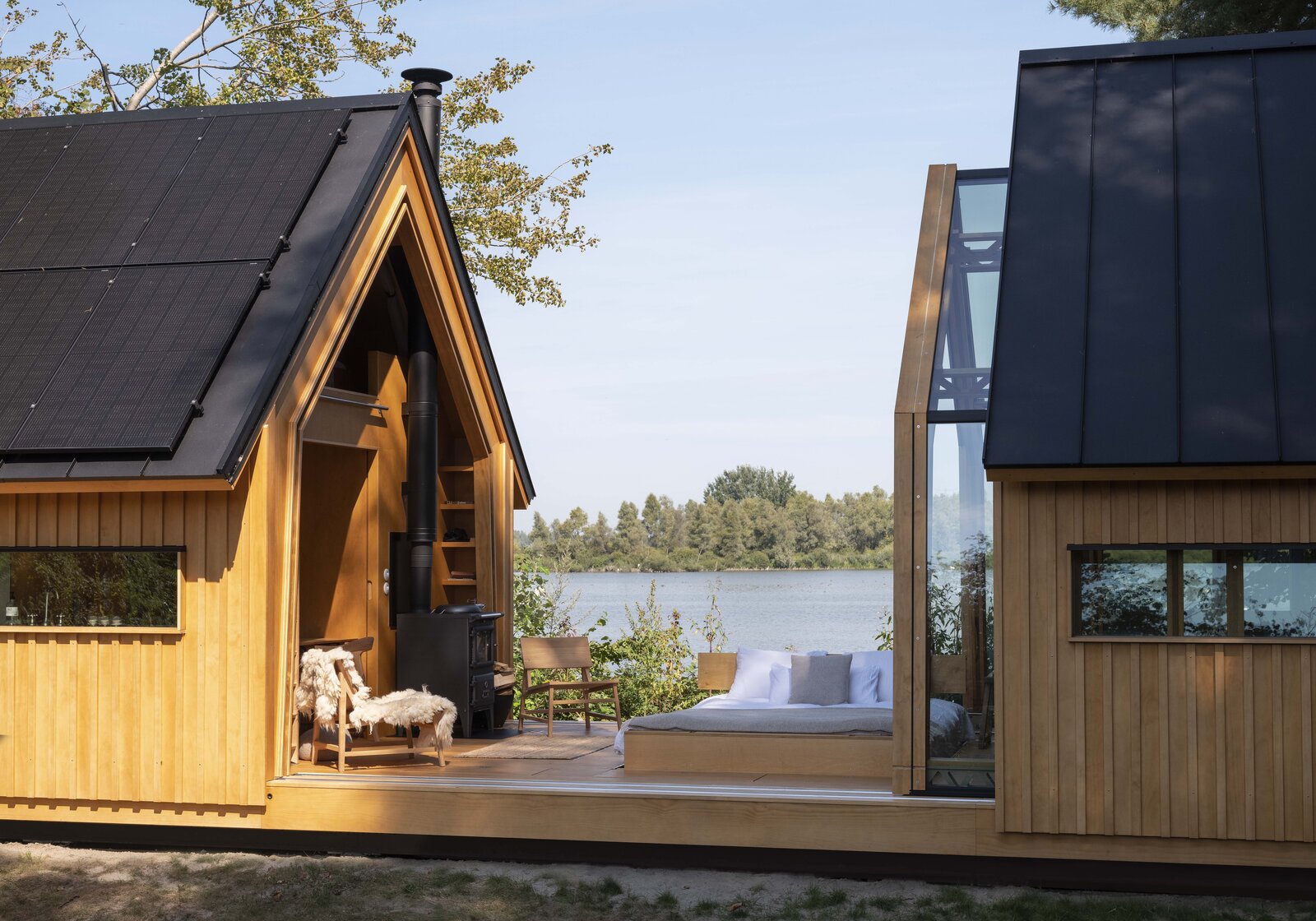 Cabin ANNA began in 2016 as a way for Caspar Schols and his family to cope with a personal tragedy. At his mother’s request, he built a refuge on her rural forested property where the family 