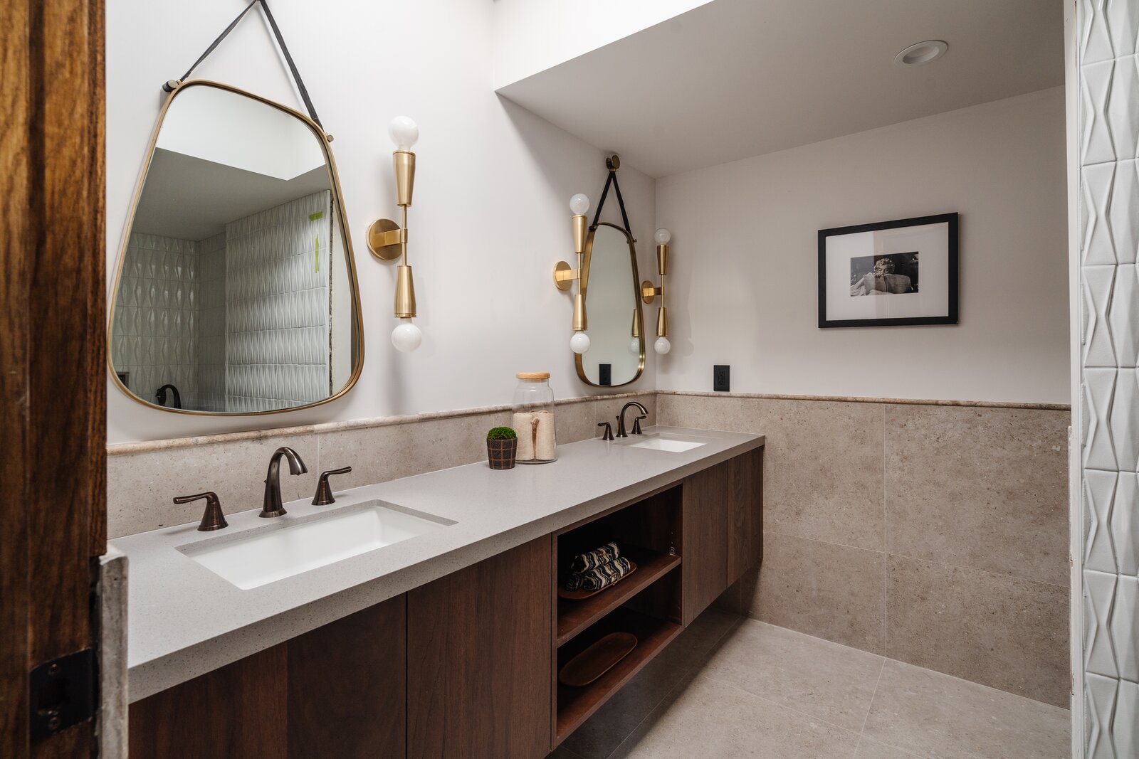 Photo 7 of 10 in In Los Angeles, a Revamped PostandBeam Stunner Seeks