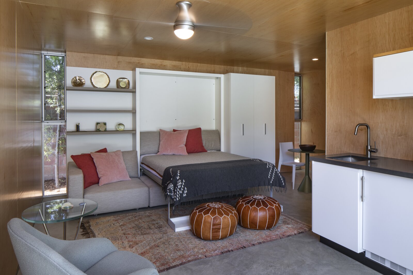Built in Sunset Park, L.A., the original model was made by ERLA Construction (a company started by one of Minarc's cofounders) from a structural insulated panel (SIP) developed in house.