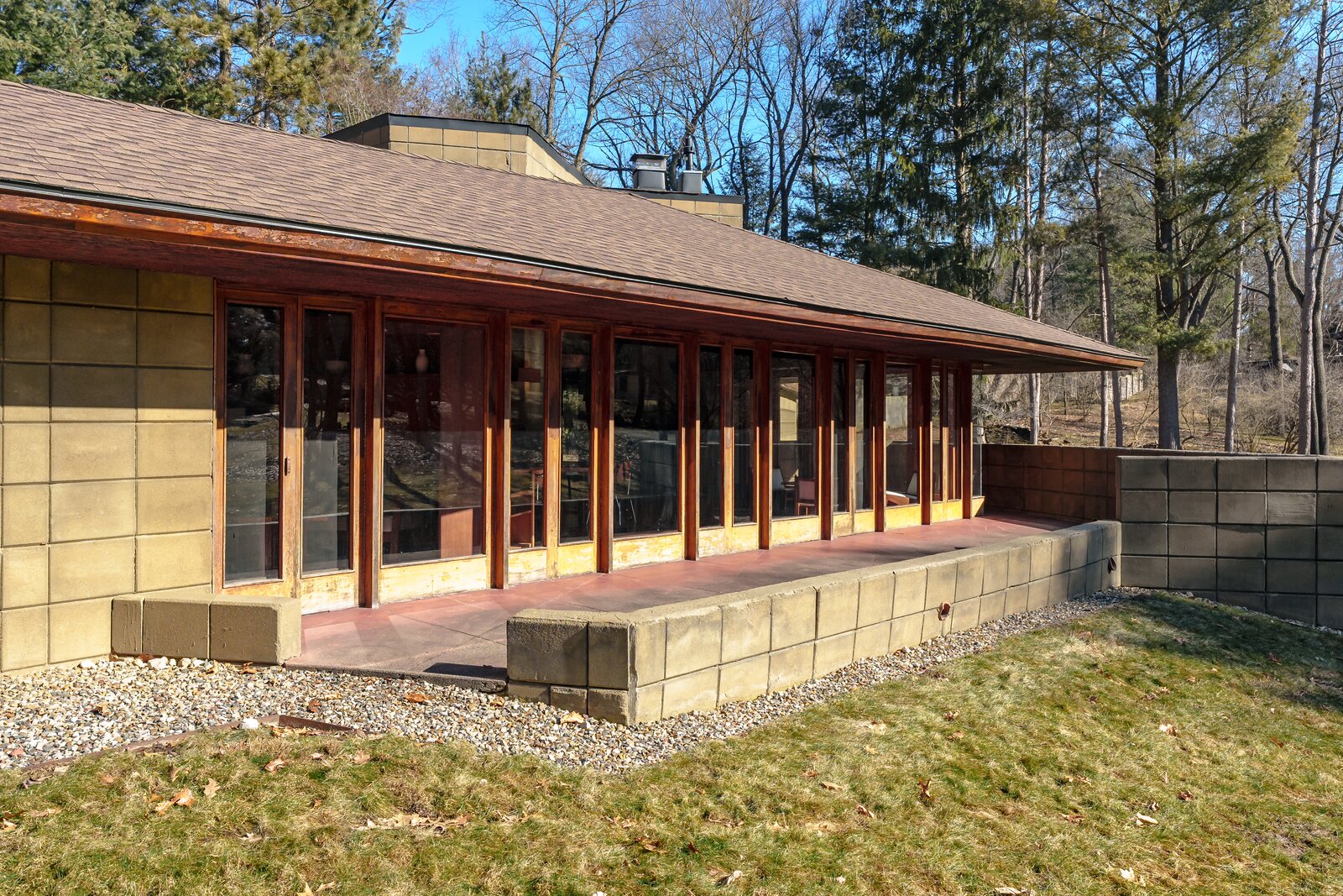 Photo 9 of 9 in Frank Lloyd Wright’s McCartney House Just Hit the