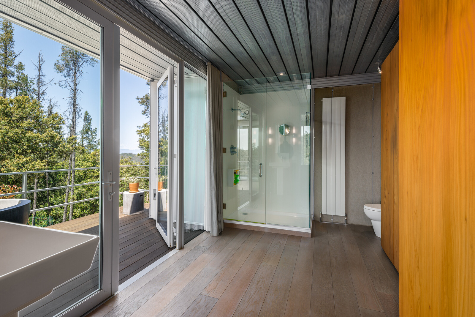 Photo 8 of 11 in This $975K Off-Grid Prefab in Northern California ... - Off Grid Apartment Renovation Pricing In Ca