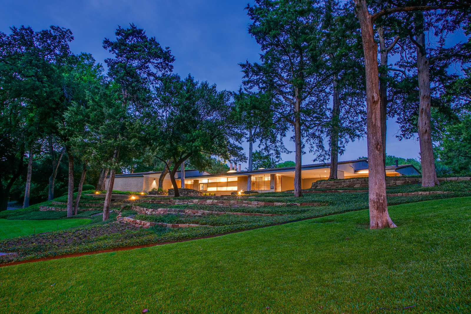 From street-view, the historic residence appears to only spread across one level.