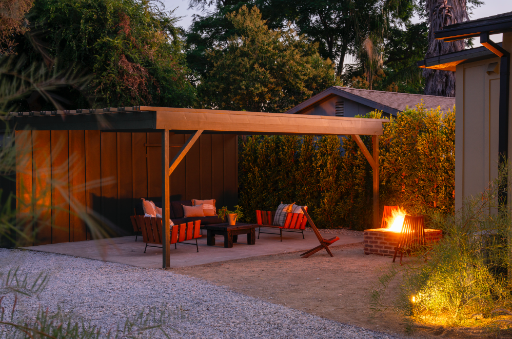 "This compound is situated in the heart of west Altadena, giving you views of the San Gabriel mountains from all over the property,