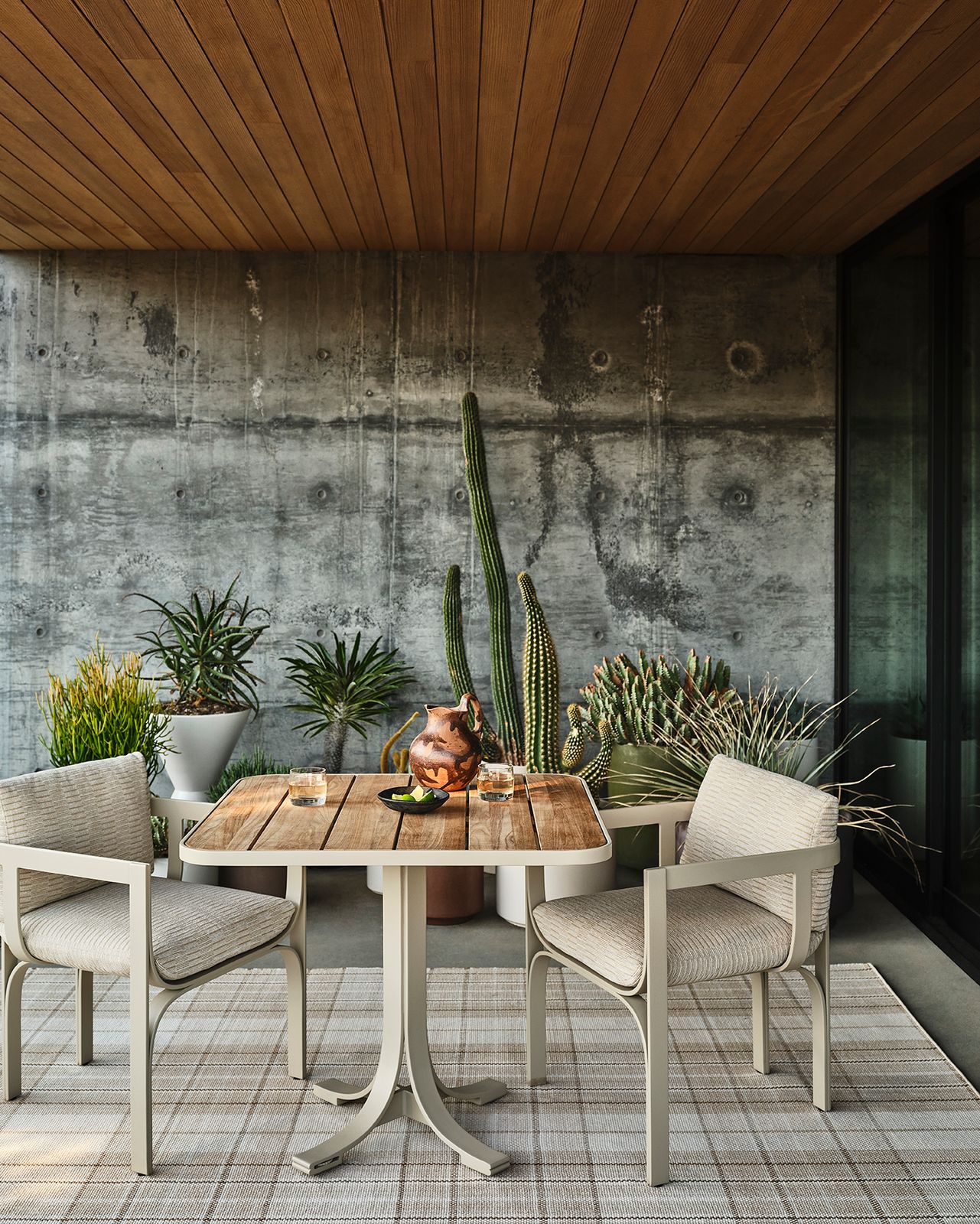 Each Perennials fabric is designed to withstand both stains and the elements, offering a natural, luxe feel that also resists ultraviolet degradation. You won’t have to keep replacing your fabrics every outdoor season—guaranteed.