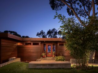 Ocean Views Steal the Show at This $7M Home by a Frank Lloyd Wright Apprentice