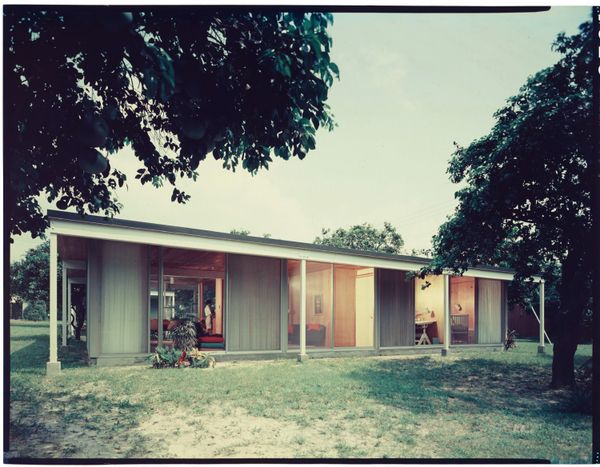 The Gene Leedy House near the time of completion