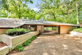 Frank Lloyd Wright’s Fountainhead Residence Just Hit the Market in Mississippi for $2.5M