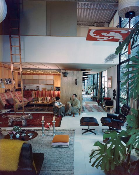 <span style="font-family: Theinhardt, -apple-system, BlinkMacSystemFont, &quot;Segoe UI&quot;, Roboto, Oxygen-Sans, Ubuntu, Cantarell, &quot;Helvetica Neue&quot;, sans-serif;">The Eames House as seen in 1958.</span>