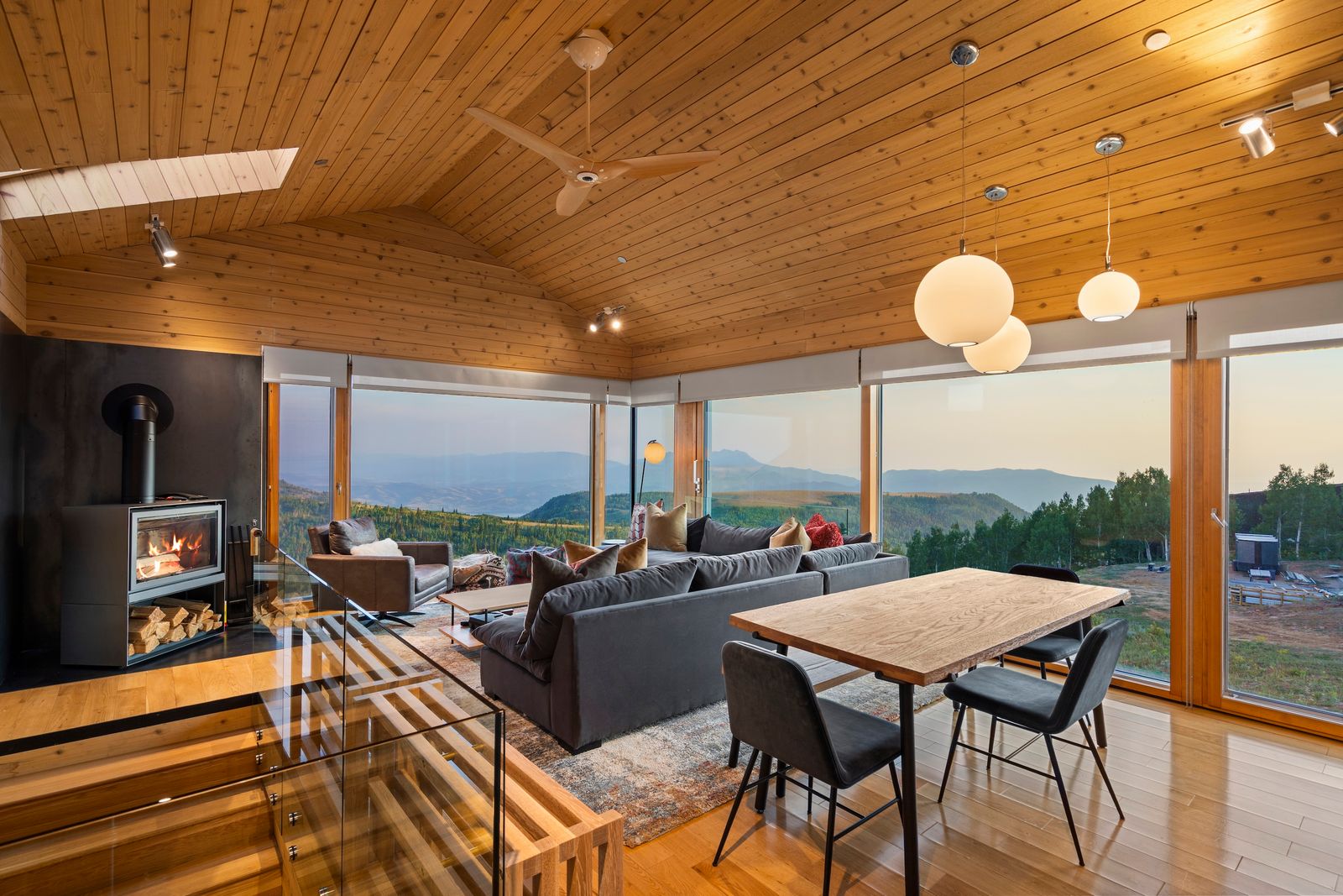 Photo 4 of 14 in Winter Is Coming—and This $2.5M Cabin Is Right on ...