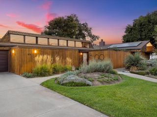 If You Love to Garden, This $525K Sacramento Valley House Is Ripe for the Picking